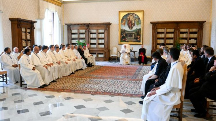 "Todo egoísmo nace de la falta de oración", advirtió el Papa a los Lateranenses "Todo egoísmo nace de la falta de oración", advirtió el Papa a los Lateranenses