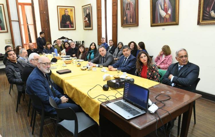 Tucumán: legisladores presentaron en la curia la actualización del Digesto Jurídico Tucumán: legisladores presentaron en la curia la actualización del Digesto Jurídico