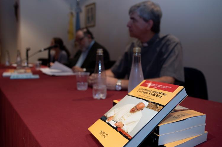 UCA: Presentaron el libro 'La teología argentina y el papa Francisco' UCA: Presentaron el libro 'La teología argentina y el papa Francisco'