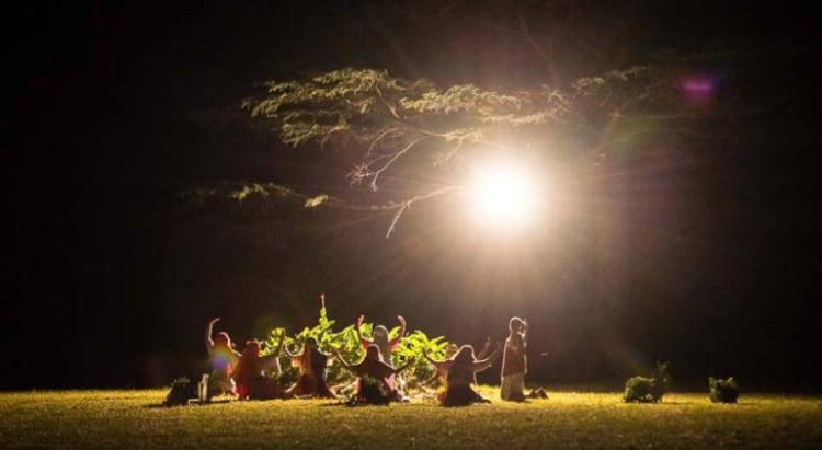 Un clásico del verano que trasciende la playa: vuelve 'Navidad junto al lago'