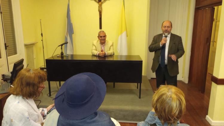 Un proyecto para "reflotar la Argentina sumergida" Un proyecto para "reflotar la Argentina sumergida"