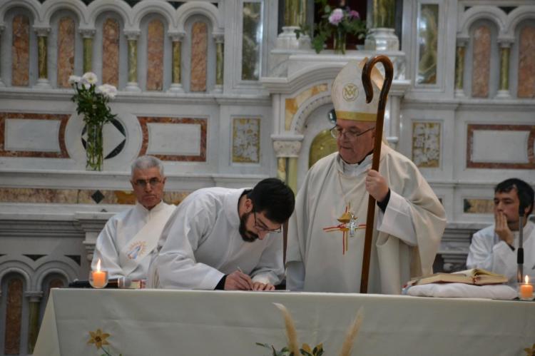 Un seminarista de Mar del Plata recibió su ordenación diaconal Un seminarista de Mar del Plata recibió su ordenación diaconal