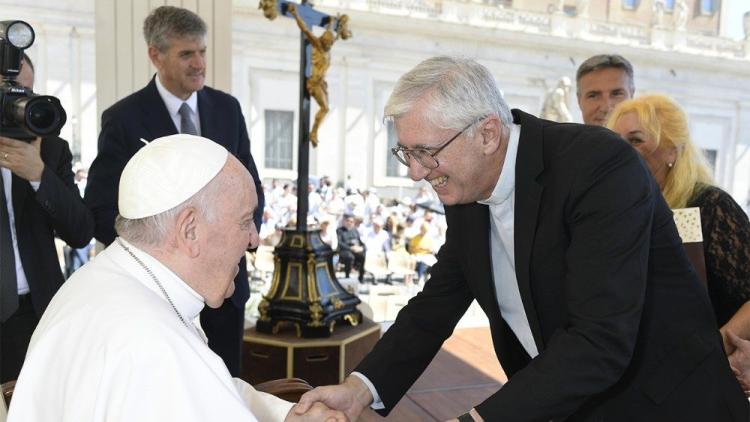 Una charla "mano a mano" entre dos viejos amigos: El Papa y el padre Guillermo Marcó Una charla "mano a mano" entre dos viejos amigos: El Papa y el padre Guillermo Marcó