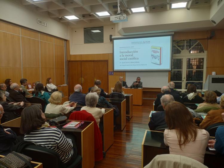Una introducción a la moral social católica Una introducción a la moral social católica