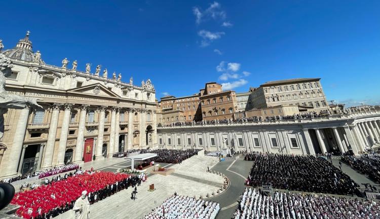Una multitud diversa en el conmovedor funeral del Papa Francisco Una multitud diversa en el conmovedor funeral del Papa Francisco