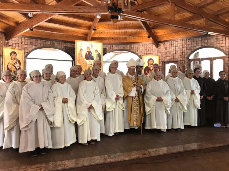 Una religiosa realizó su profesión temporal en Cruz del Eje Una religiosa realizó su profesión temporal en Cruz del Eje