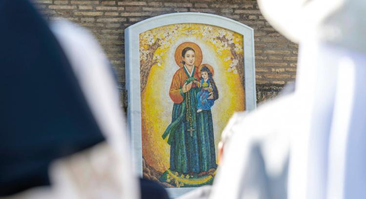 Una Virgen María coreana en los jardines del Vaticano Una Virgen María coreana en los jardines del Vaticano