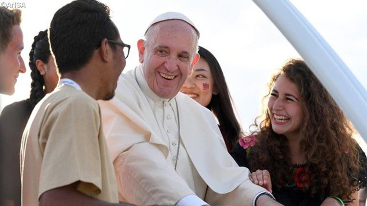 Las universidades católicas se unen en un saludo al Papa por su aniversario Las universidades católicas se unen en un saludo al Papa por su aniversario