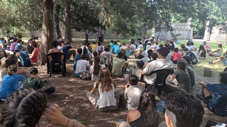 Unos 300 jóvenes participaron de la Misión Juvenil en La Plata Unos 300 jóvenes participaron de la Misión Juvenil en La Plata