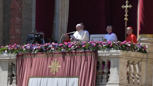 Urbi et Orbi: "¡Dejémonos vencer por la paz de Cristo! La paz es posible" Urbi et Orbi: "¡Dejémonos vencer por la paz de Cristo! La paz es posible"