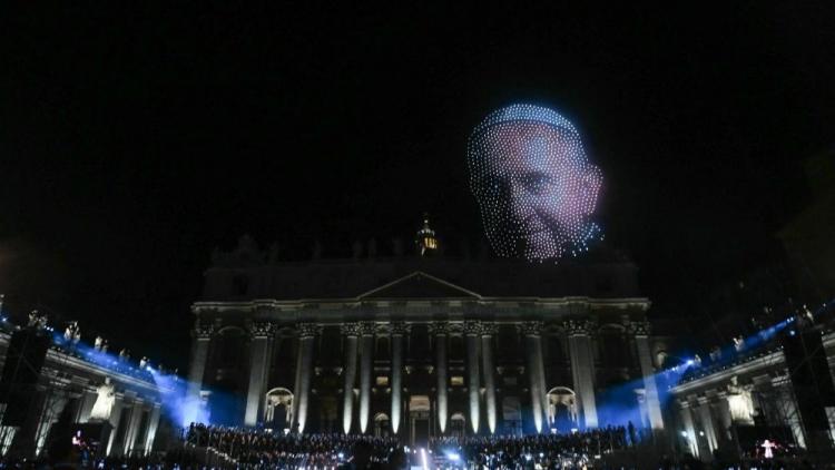 Vaticano: macroconcierto por la fraternidad en la Plaza de San Pedro Vaticano: macroconcierto por la fraternidad en la Plaza de San Pedro