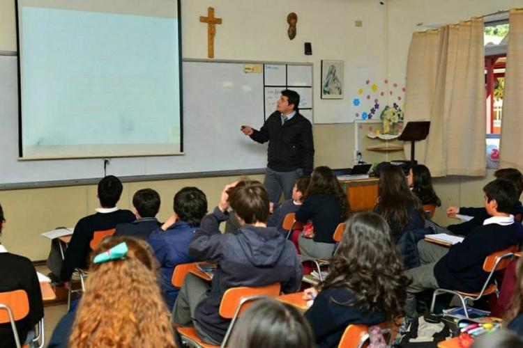 Vaticano: Nueva instrucción sobre la identidad de la escuela católica Vaticano: Nueva instrucción sobre la identidad de la escuela católica