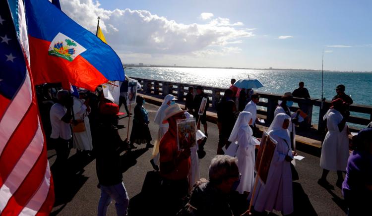 Viacrucis en Puerto Rico por los migrantes ahogados en el mar Viacrucis en Puerto Rico por los migrantes ahogados en el mar
