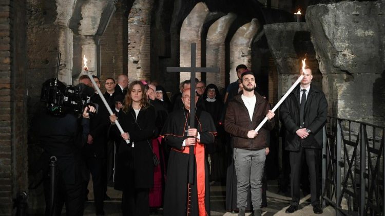 Viernes Santo: Francisco rezó el viacrucis desde Casa Santa Marta