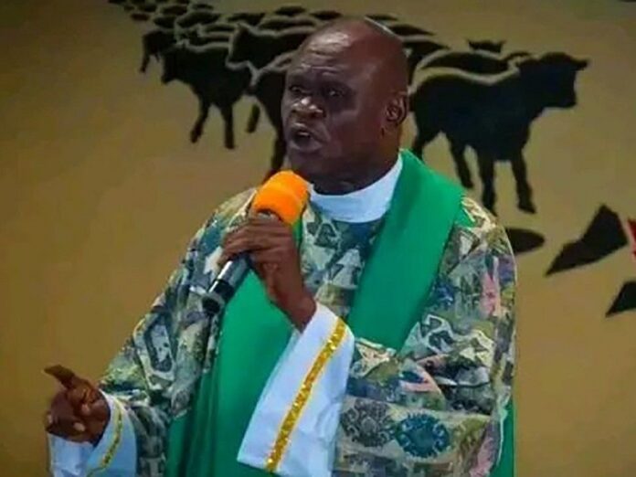 Violencia en el Congo: Un sacerdote asesinado y dos parroquias atacadas Violencia en el Congo: Un sacerdote asesinado y dos parroquias atacadas
