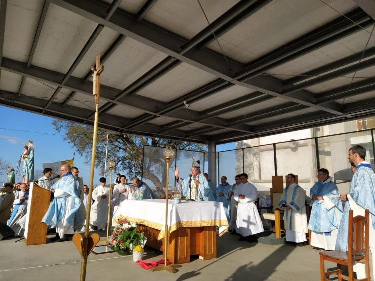 Una multitud en la celebración de los 40 años de la Virgen de San Nicolás