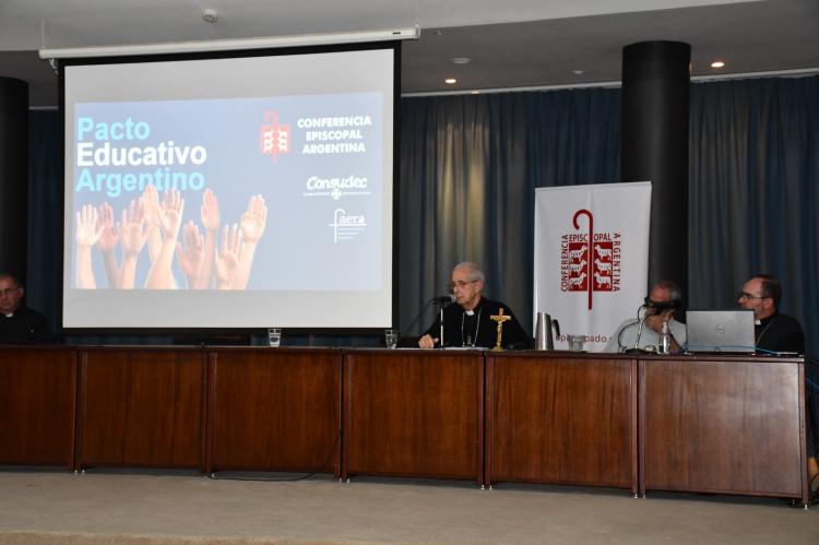 Visitas y reuniones de comisiones en la cuarta jornada del plenario episcopal Visitas y reuniones de comisiones en la cuarta jornada del plenario episcopal