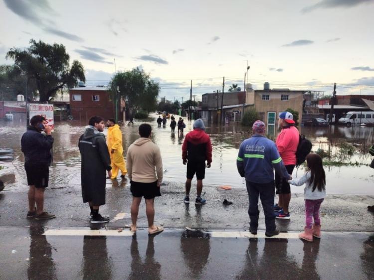 Zárate: damnificados por las inundaciones 'necesitan ayuda', exhortó el obispo Zárate: damnificados por las inundaciones 'necesitan ayuda', exhortó el obispo